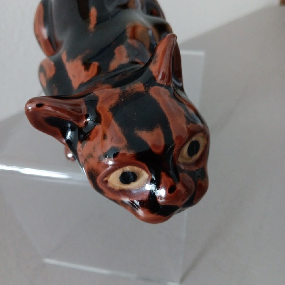 Crouching Calico Cat Figurine Drip Glazed Ceramic 8" Long Hunter Black Brown MCM - Picture 9 of 12
